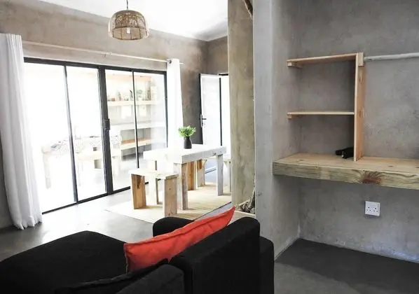 Crocodile Luxury Apartment