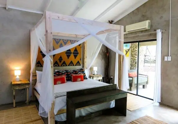 Crocodile Luxury Apartment