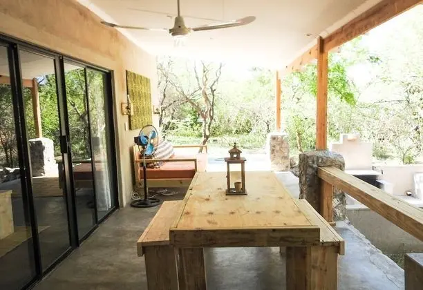 Crocodile Luxury Apartment