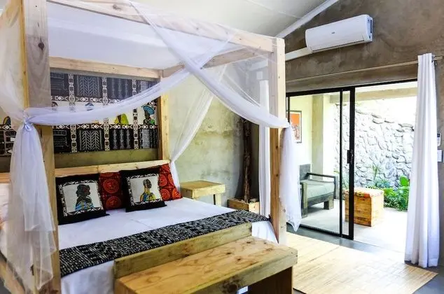 Crocodile Luxury Apartment