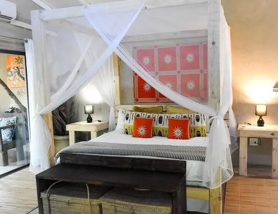 Crocodile Luxury Apartment