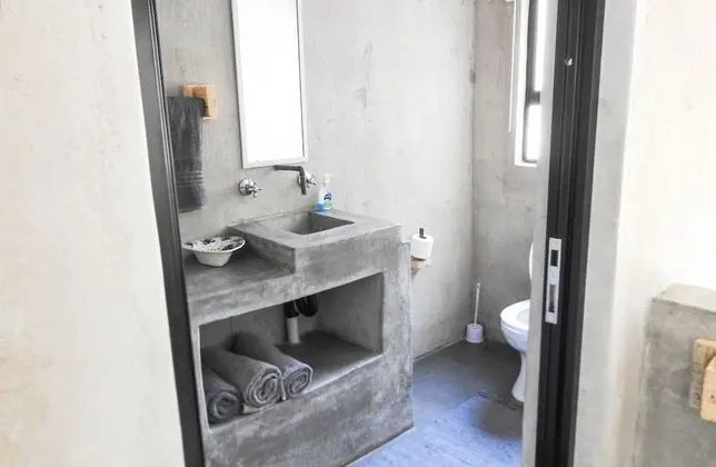 Crocodile Luxury Apartment