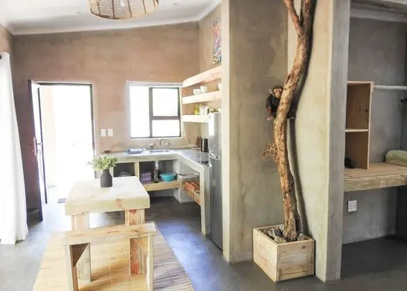 Crocodile Luxury Apartment