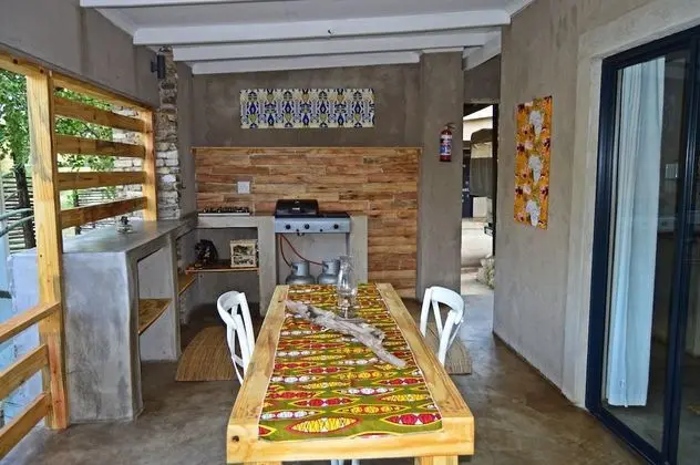 Crocodile Luxury Apartment