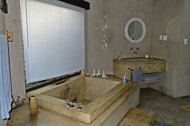 Crocodile Luxury Apartment