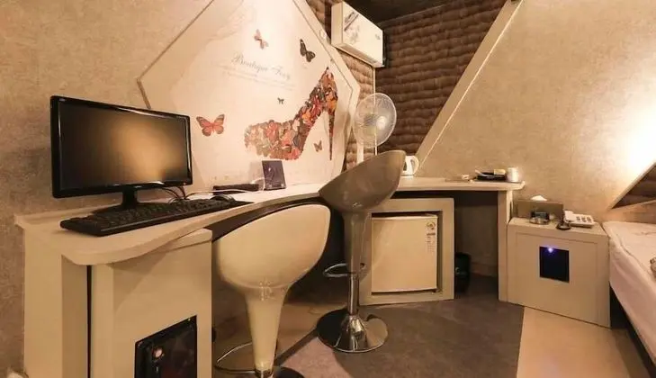 Deluxe Tek Büyük Yataklı Oda