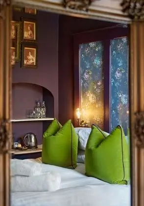 Tek Büyük Yataklı Oda, Göl Manzaralı (Room 3)