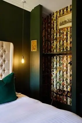 Tek Büyük Yataklı Oda, Kısmi Göl Manzaralı (Room 1)