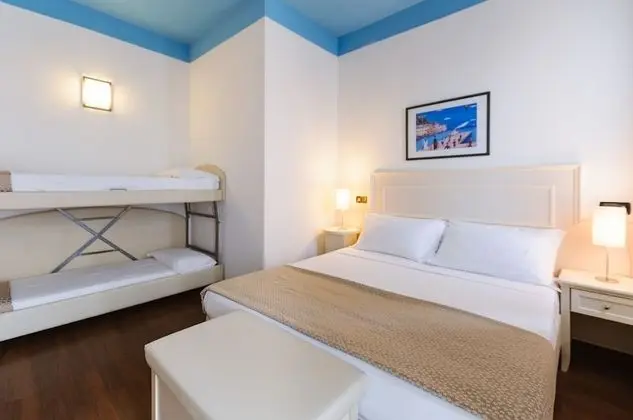 Comfort Dört Kişilik Oda