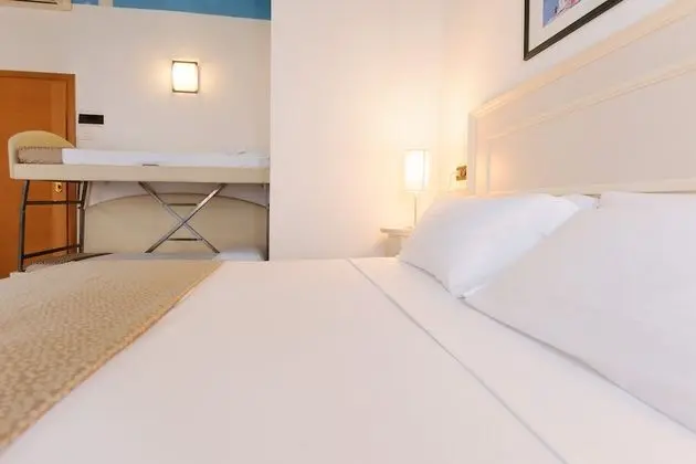 Comfort Dört Kişilik Oda