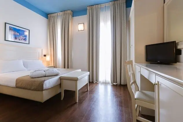 Comfort Tek Büyük Yataklı Oda