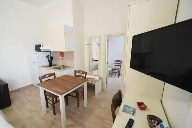 Üç Kişilik Oda