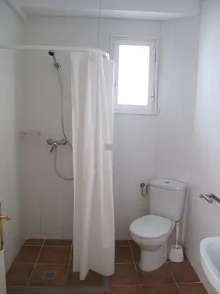 Basic Tek Büyük veya İki Ayrı Yataklı Oda