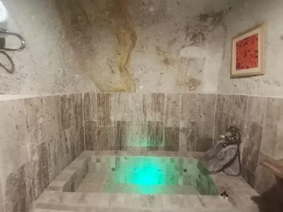 Şömineli Deluxe Oda, Avlu Manzaralı, Jakuzili ve Türk Hamamlı