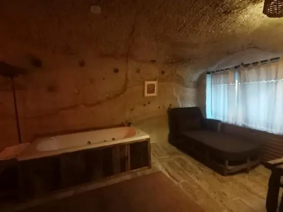 Suit Oda, Şehir Manzaralı, Jakuzili