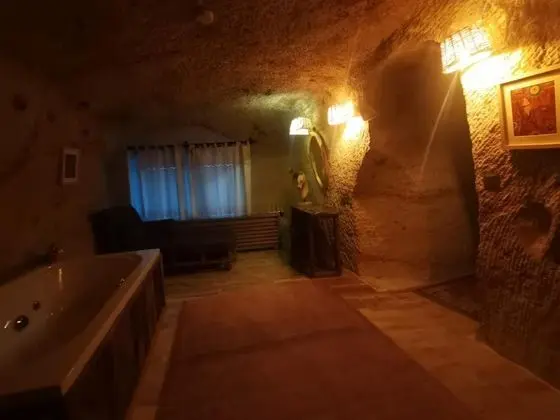 Suit Oda, Şehir Manzaralı, Jakuzili