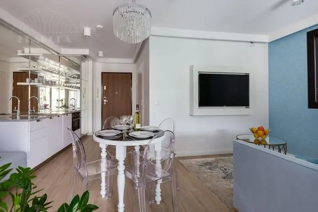 Superior Apart Daire, 2 Yatak Odası, Balkon, Avlu Manzaralı