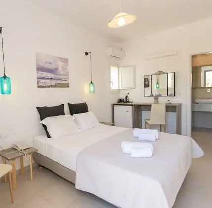 Comfort Tek Büyük Yataklı Oda, Teras, Bahçe Manzaralı