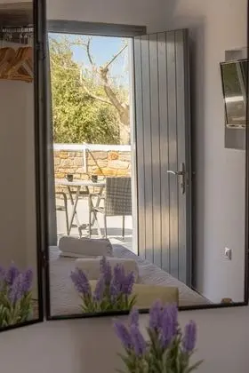 Comfort Tek Büyük Yataklı Oda, Teras, Bahçe Manzaralı