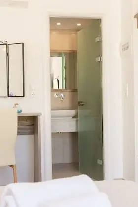Comfort Tek Büyük Yataklı Oda, Teras, Bahçe Manzaralı