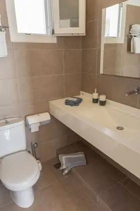 Deluxe Tek Büyük Yataklı Oda, Balkon, Deniz Manzaralı