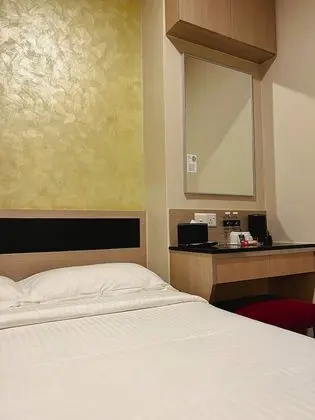 Standard Tek Büyük veya İki Ayrı Yataklı Oda, Penceresiz