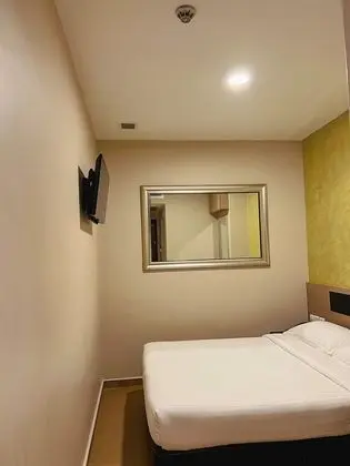 Standard Tek Büyük veya İki Ayrı Yataklı Oda, Penceresiz