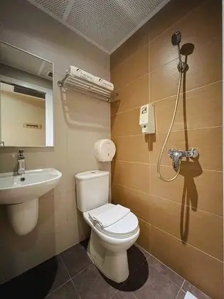 Standard Tek Büyük veya İki Ayrı Yataklı Oda, Penceresiz