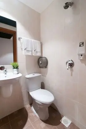 Standard Tek Büyük Yataklı Oda, Penceresiz