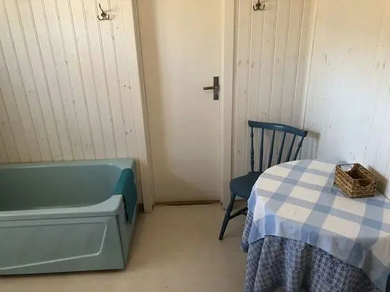 Tek Büyük Yataklı Oda (Shared bathroom)