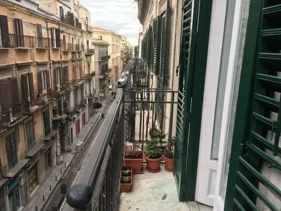 Tek Büyük Yataklı Oda, Balkon (Arco)