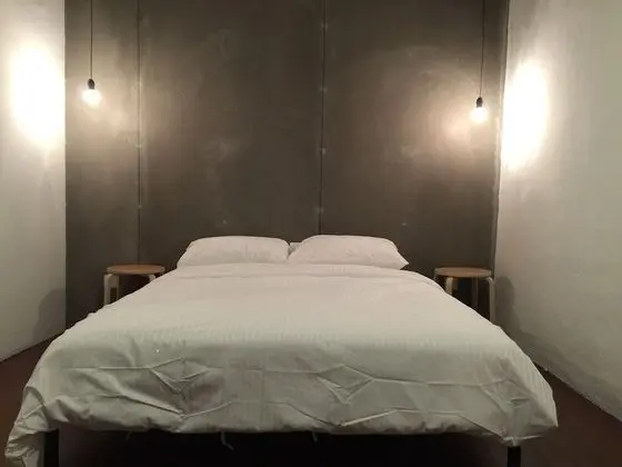 Tek Büyük Yataklı Oda, Ortak Banyo