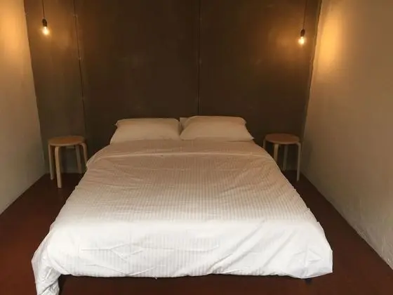 Tek Büyük Yataklı Oda, Ortak Banyo