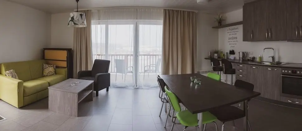 Apart Daire, Deniz Manzaralı