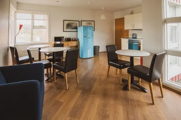 Dört Kişilik Oda, Ortak Banyo