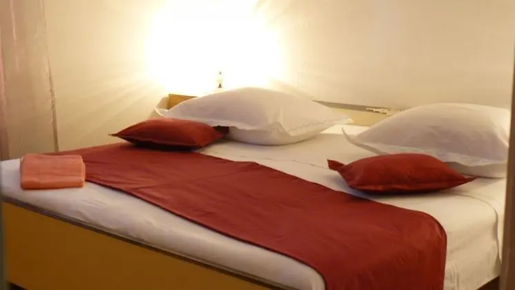 Apart Daire (Fran - only 150m from beach - A1(4+2))