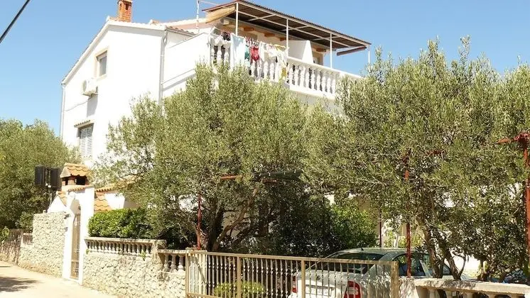 Apart Daire (Fran - only 150m from beach - A1(4+2))