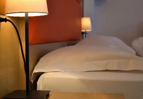 Basic Tek Büyük veya İki Ayrı Yataklı Oda