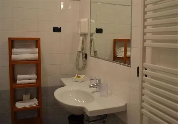 Standard Tek Büyük veya İki Ayrı Yataklı Oda, Balkon