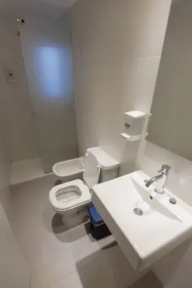 Tek Büyük Yataklı Oda, Ortak Banyo