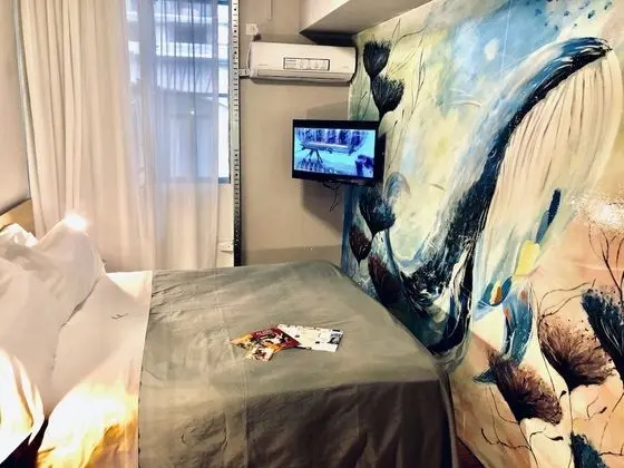 Üç Kişilik Oda, Ortak Banyo