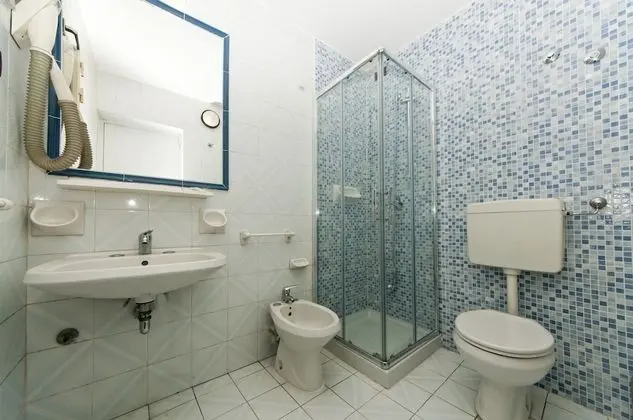 Economy Tek Büyük veya İki Ayrı Yataklı Oda, Özel Banyo