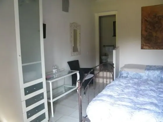 Standard Üç Kişilik Oda, Bahçe Manzaralı