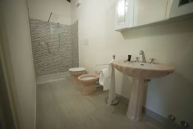 Tek Büyük Yataklı Oda, Bahçe Manzaralı