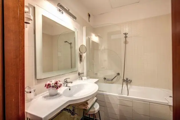 Superior Tek Büyük Yataklı Oda