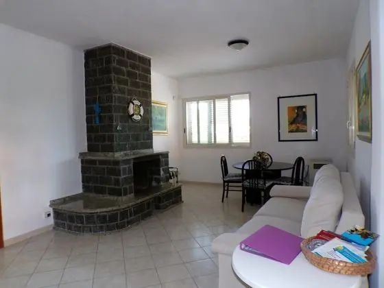 Villa, 4 Yatak Odası, Şömine