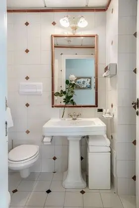 Classic Tek Büyük Yataklı Oda