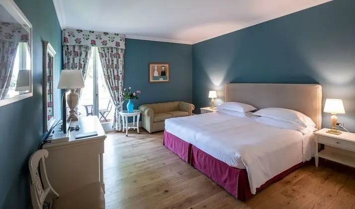 Deluxe Üç Kişilik Oda