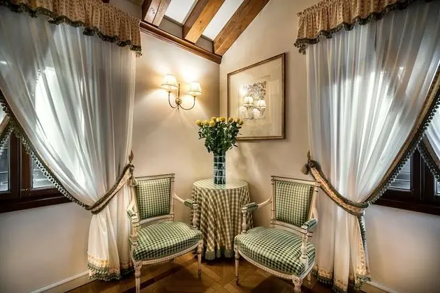 Superior Tek Büyük veya İki Ayrı Yataklı Oda (in Barchessa)