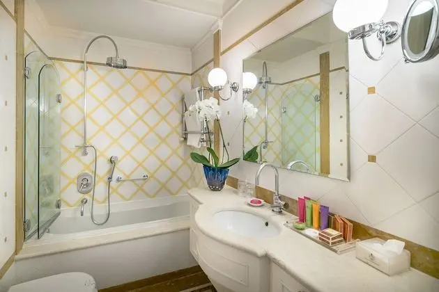 Superior Tek Büyük veya İki Ayrı Yataklı Oda (in Barchessa)